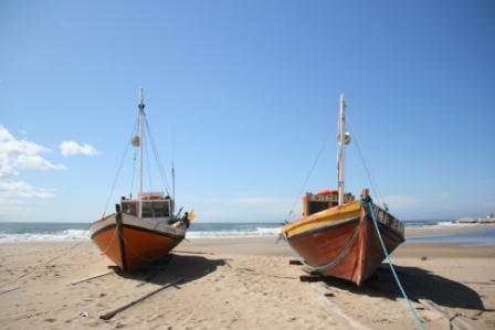 Fischerboote am Strand 1